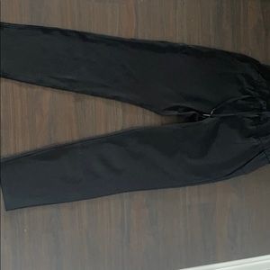 Size 4 women’s lululemon black pant